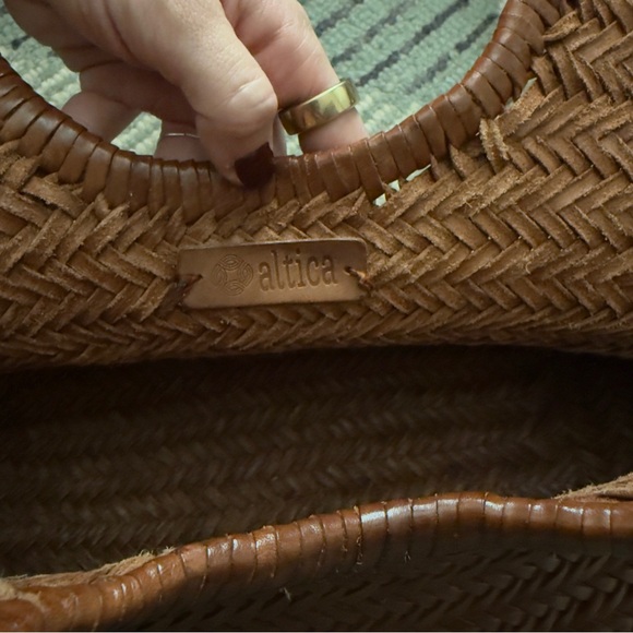 Sold - Picture 4 of 6